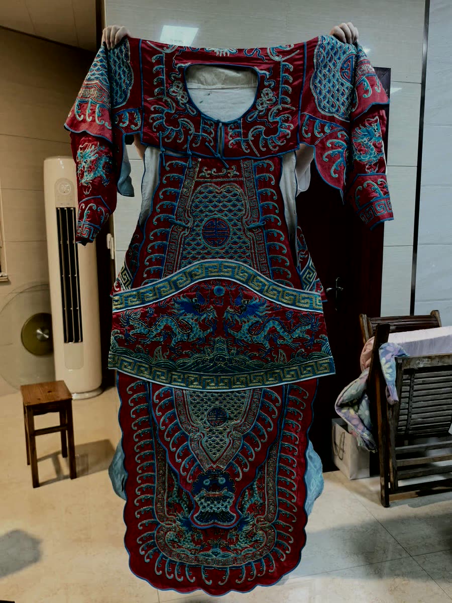大红戏服「靠」平铺展示